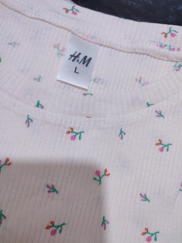 تیشرت یقه گرد واراتی برند H&M